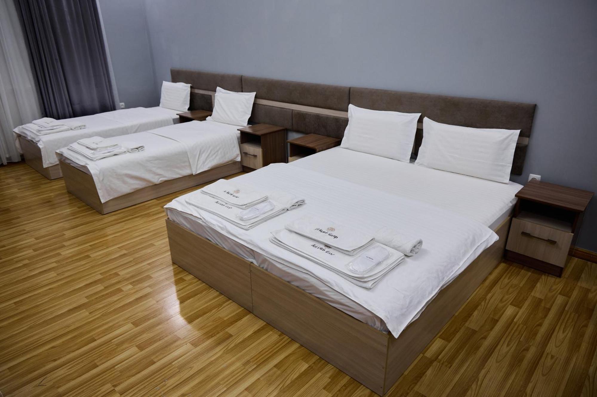Art Garden Hotel Tashkent Esterno foto