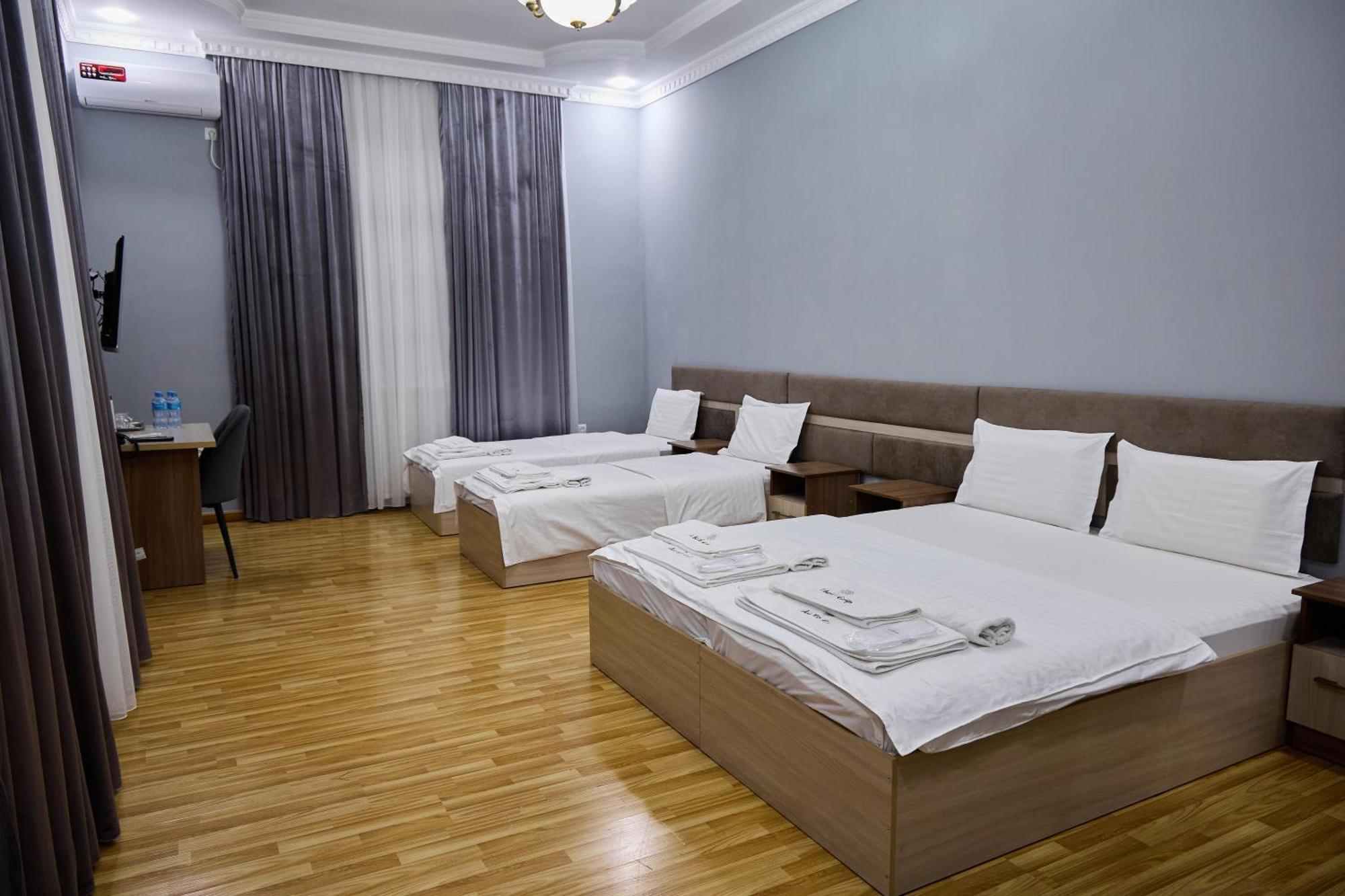 Art Garden Hotel Tashkent Esterno foto